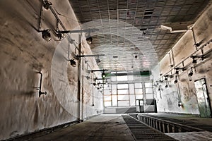 Abandoned old vehicle repair station, polishing workshop