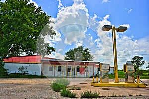 Abandoned Rural Gas Station Near Elgin Texas