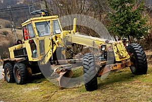 Abandonned bulldozer