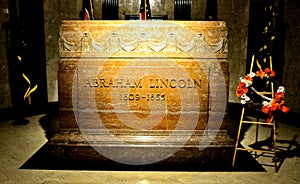 Abraham Lincoln Gravestone