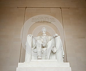 Abraham Lincoln statue in Washington DC photo