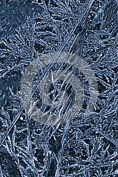 Abstract ice structures on roofing