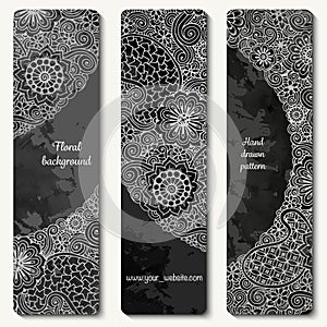 Abstract vector hand drawn doodle floral pattern card set.