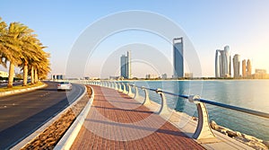 Abu Dhabi, Corniche Road