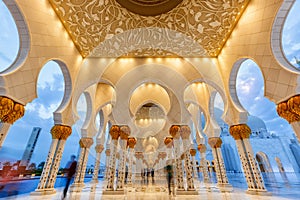 Abu Dhabi Sheikh Zayed Grand Mosque twilight columns United Arab