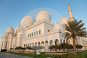 Abu Dhabi Sheikh Zayed Mosque Exterior in the daylight