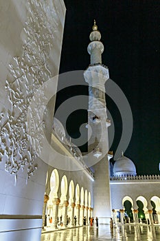 The nights view of inner courtyard of Sheikh Zayed Grand Mosque in Abu Dhabi city, United Arab Emirates