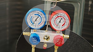 AC gauges vacuum pump for HVAC system