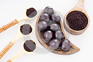 Acai berry and powder - Euterpe oleracea