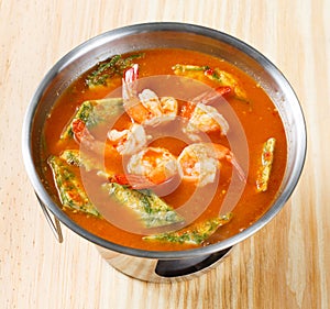 Accacia leave omelet and shrimp in sour soup