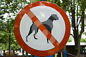 Access forbidden dogs sign