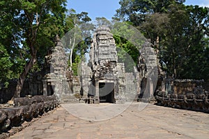 Access Preah Khan temple.