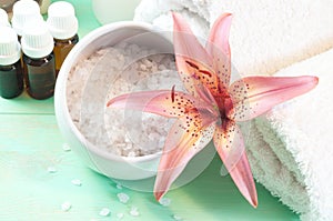 Accessories for bath decorated with pink lily
