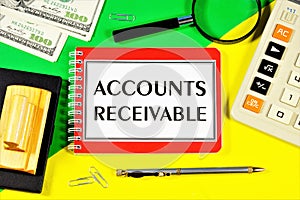 Accounts receivable-the inscription of text on the Notepad.