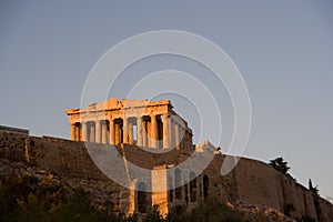 De atenas durante atardecer 