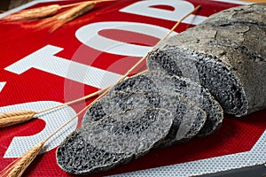 Activated carbon bread stop - pane carbone vegetale