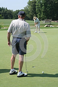 Active Seniors Golfing