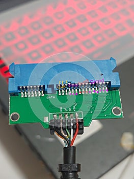 Adaptor sata hdd 2,5 & 3,5 is compatibel surpot dc 5 & 6 volt