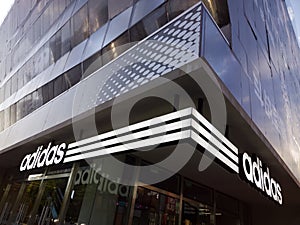 Adidas Store