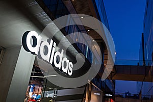 Adidas Store
