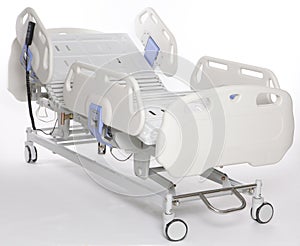 Adjustable hospital stretcher