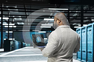 Admin in data center using artificial intelligence simulating human brain
