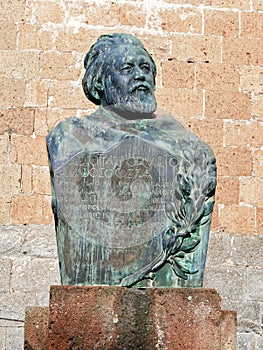 Adolfo Cozza Statue bust Orvieto Italy photo