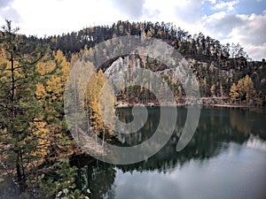 Adrspach lake in fault-block mountains GÃ³ry StoÅ‚owe