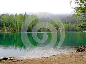 AdrÅ¡paÅ¡skÃ© pond in AdrÅ¡pach-Teplice Rocks in Czechia