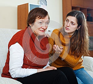 Adult girl tries reconcile with her mother