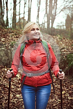 Adult woman hiking during the autumn