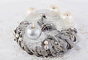 Advent wreath with metallic candles