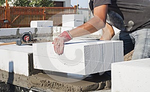 Aerated concrete masonry