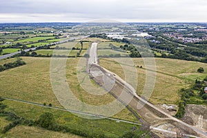 Antena de nuevo del sur acercarse carreteras construcción en 