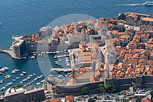 Letecký pohľad z mesto a prístav chorvátsko 