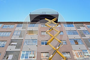 Aerial platform for building works