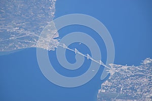 Vista aérea de grecia avión. iónico el mar. el cielo mostrar 