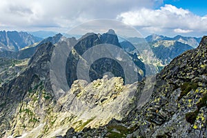 Letecký pohľad na majestátne Vysoké Tatry. Slovensko.