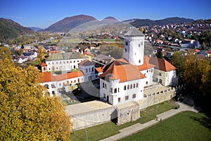 Letecký pohľad na stredoveký Budatínsky hrad