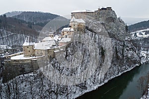 Letecký pohľad na Oravský hrad v zime, Slovensko