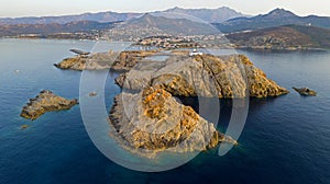 Vista aerea da faro un la Torre sul tramonto. isola, Francia 