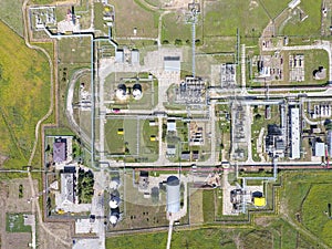 Aerophotographing station separation and dehydration of oil and