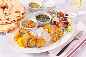 Afghan Chicken Kabob Food Platter with Naan Bread