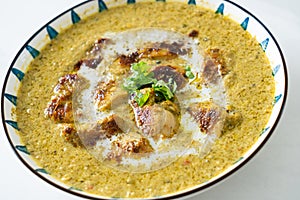 Afghani chicken in green curry or Hariyali tikka chicken hara masala