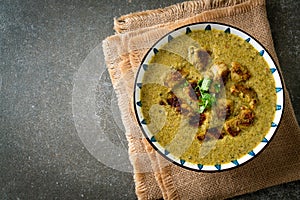 Afghani chicken in green curry or Hariyali tikka chicken hara masala