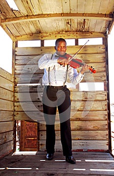 Hombre violín 