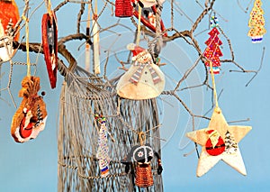 African wire art Christmas tree