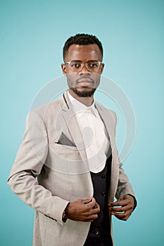 Africanamerican black man wearing glasses in stylish clothers