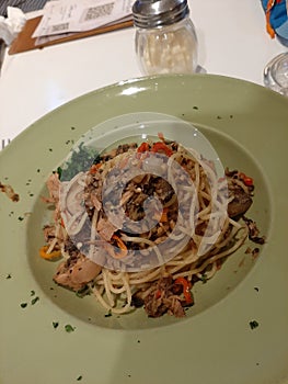 Aglio olio with tuna and sliced chilly