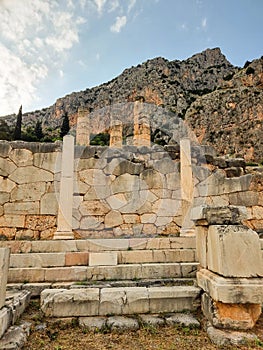 agora colums in delphi arncient area greece